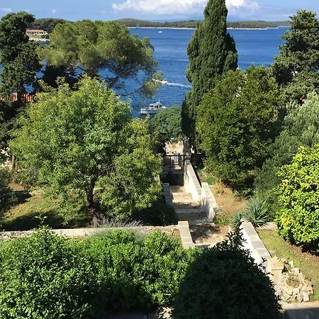 Marchi Hvar Town